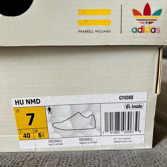 Human Race sneakers - Picture 3 of 4